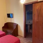 Taverna Dei Guelfi בית חווה סניגליה