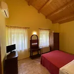 בית חווה Taverna Dei Guelfi