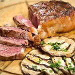 בית חווה Taverna Dei Guelfi סניגליה
