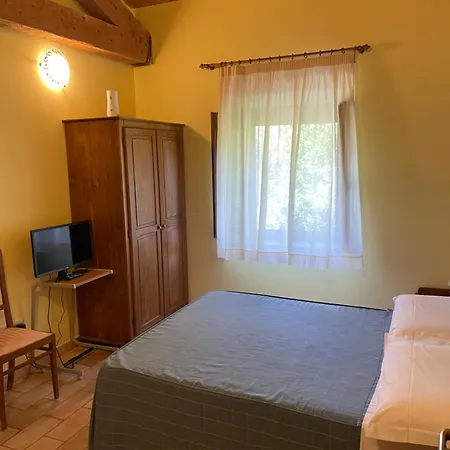 Taverna Dei Guelfi Farm stay *